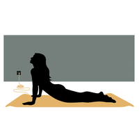 Illustratie van iemand die op een geaarde yogamat traint, met de kabel naar het stopcontact